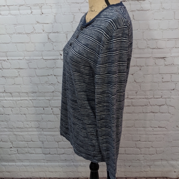 Old Navy Long Sleeve Shirt Small - Picture 2 of 6